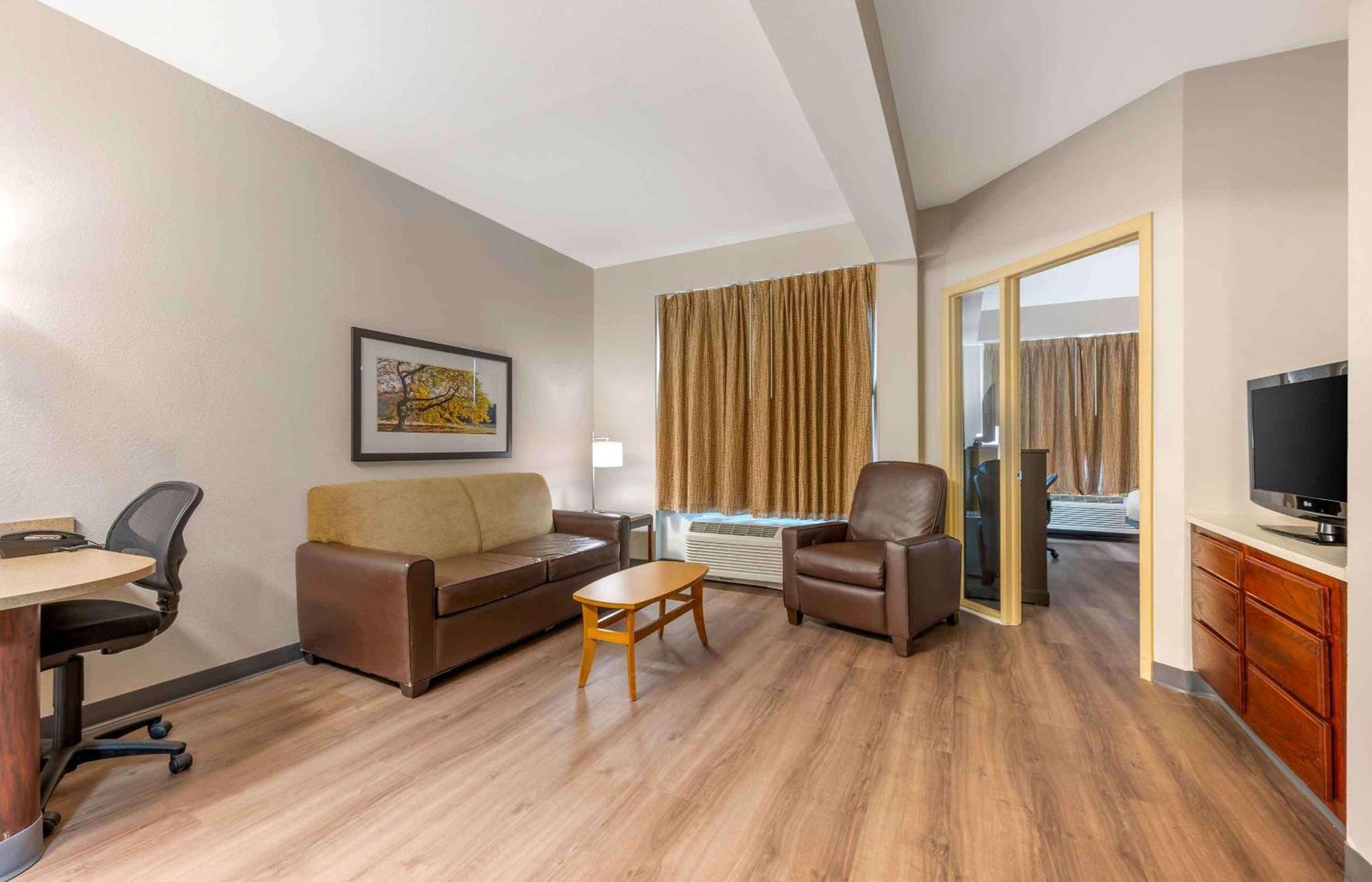 Extended America - - Airport - W Southern Ave Hotel 2*