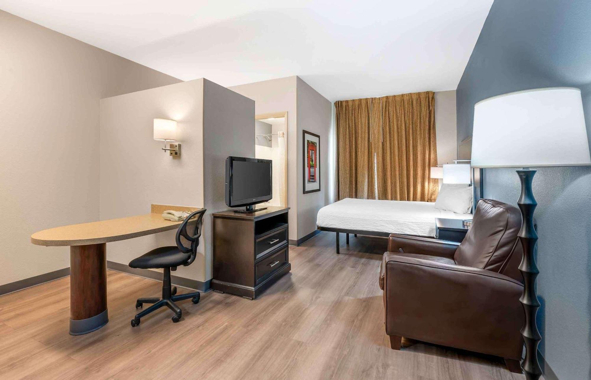 Hotel Extended America - - Airport - W Southern Ave Indianapolis